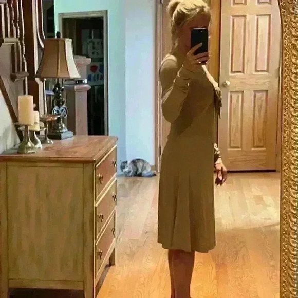 St. John long Sleeve Taupe Dress Size 2 - Picture 6 of 7